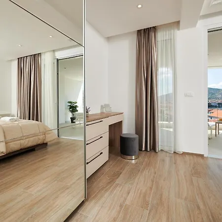 Beautiful Home In Trogir *